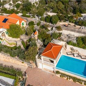 3 Bedroom Villa in Uvala Ljubljeva near Trogir, sleeps 6-7